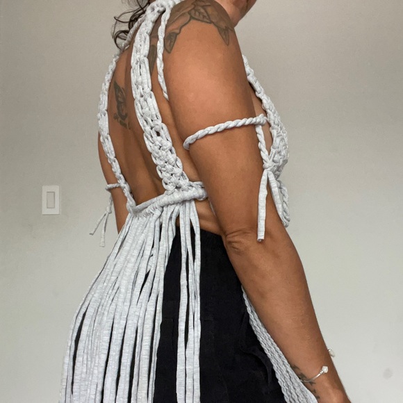 HESTIA BLOUSE - Picture 2 of 3